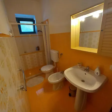 Breezes Oda ve Kahvaltı