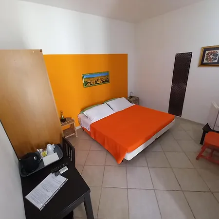 Bed and breakfast Breezes 4*