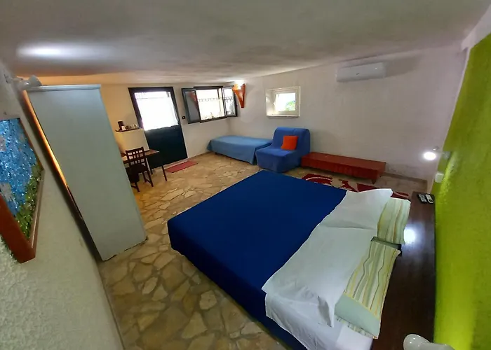 Bed & Breakfast Breezes 4*