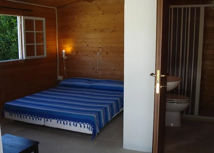 Bed & Breakfast Breezes 4*