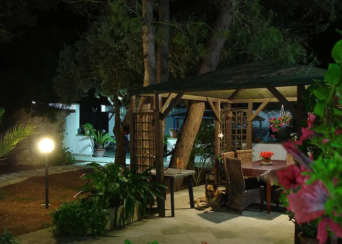 Breezes Bed & Breakfast